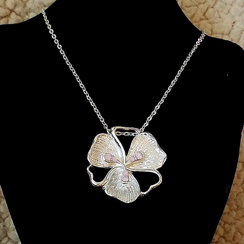 💖*New* Charlotte Russe Floral Necklace